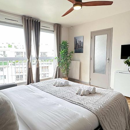 Brand-New Studio With Eiffel Tower View Paris Exteriör bild