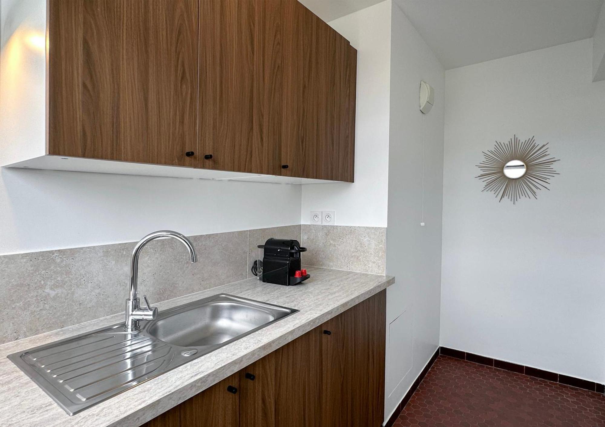 Brand-New Studio With Eiffel Tower View Paris Exteriör bild