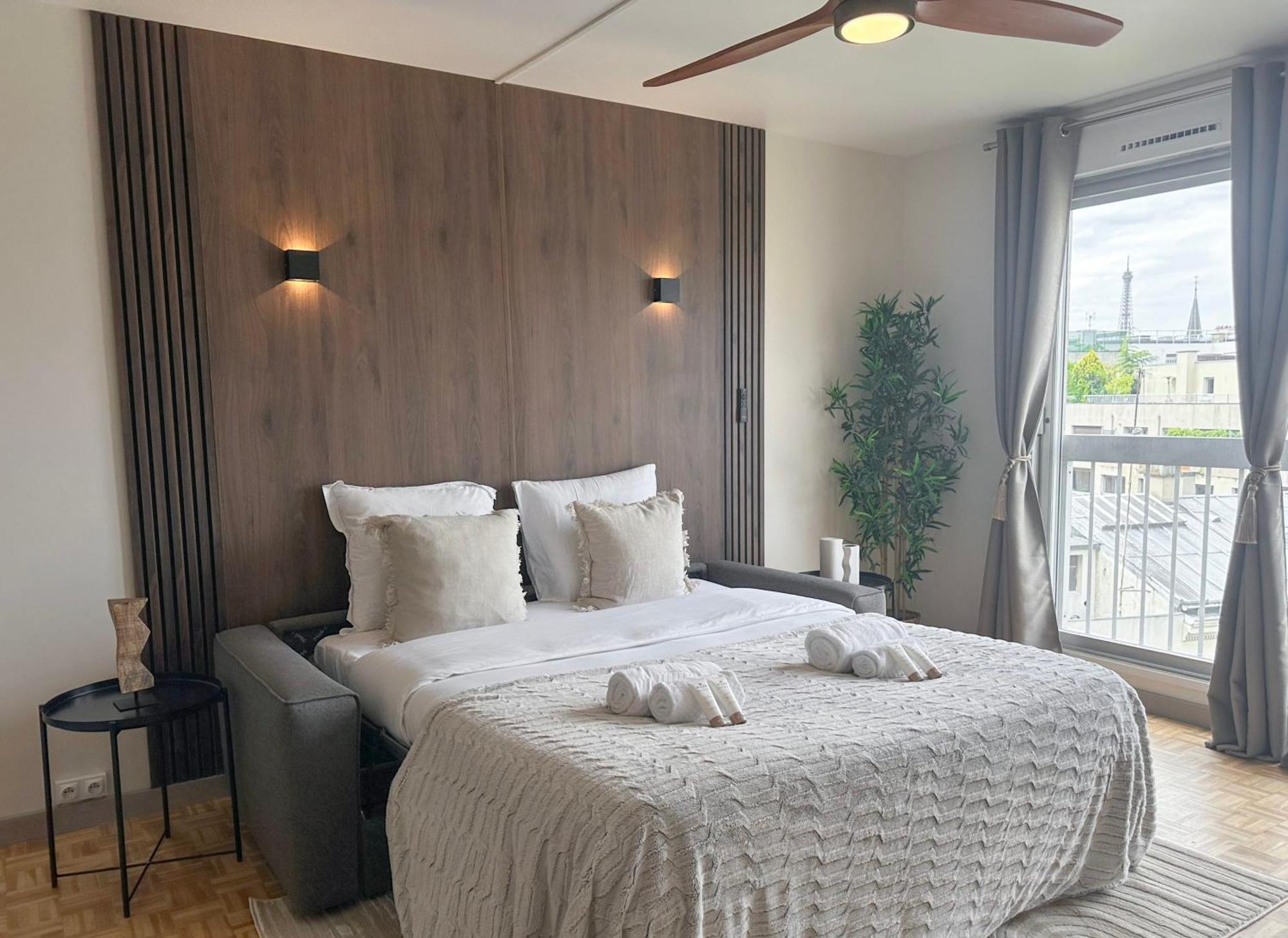 Brand-New Studio With Eiffel Tower View Paris Exteriör bild